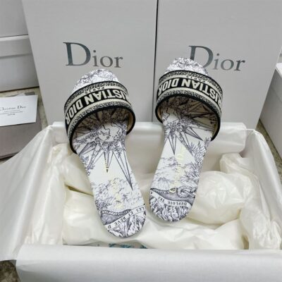 CHRISTIAN DIOR DWAY SLIDE - D046