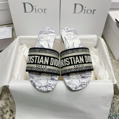 CHRISTIAN DIOR DWAY SLIDE - D046