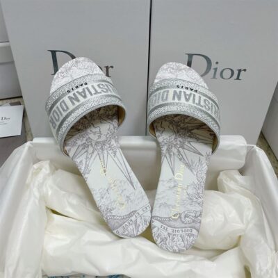 CHRISTIAN DIOR DWAY SLIDE - D047