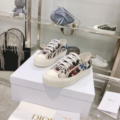 DIOR WALKNDIOR ROSA MUTABILIS EMBROIDERY SNEAKER - I040