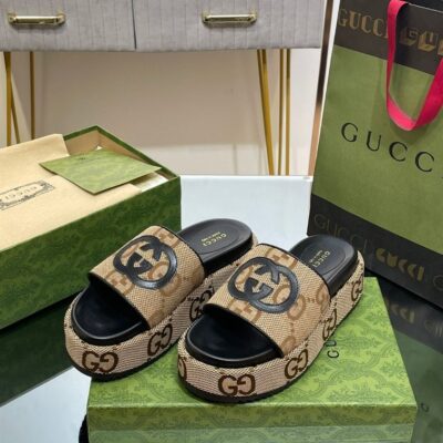 GUCCI PLATFORM SLIDE SANDAL - Q038