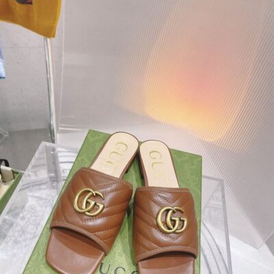 GUCCI SLIDE WITH DOUBLE G - Q069