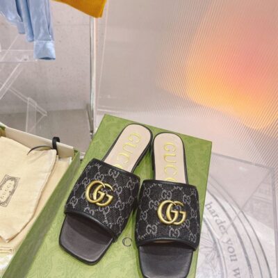 GUCCI SLIDE WITH DOUBLE G - Q072