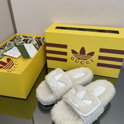 GUCCI x ADIDAS GG PLATFORM SANDAL - Q063