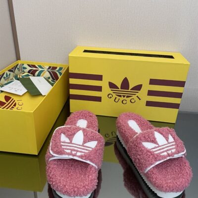 GUCCI x ADIDAS GG PLATFORM SANDAL - Q064