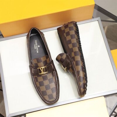 LOUIS VUITTON HOCKENHEIM MOCCASIN - T067