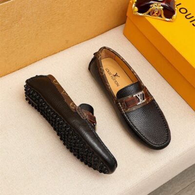 LOUIS VUITTON HOCKENHEIM MOCCASIN - T079