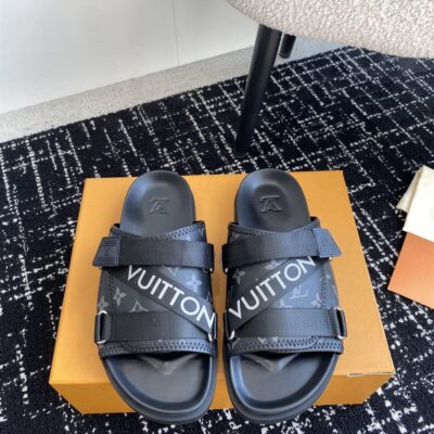 LOUIS VUITTON HONOLULU MULE SANDAL - S032