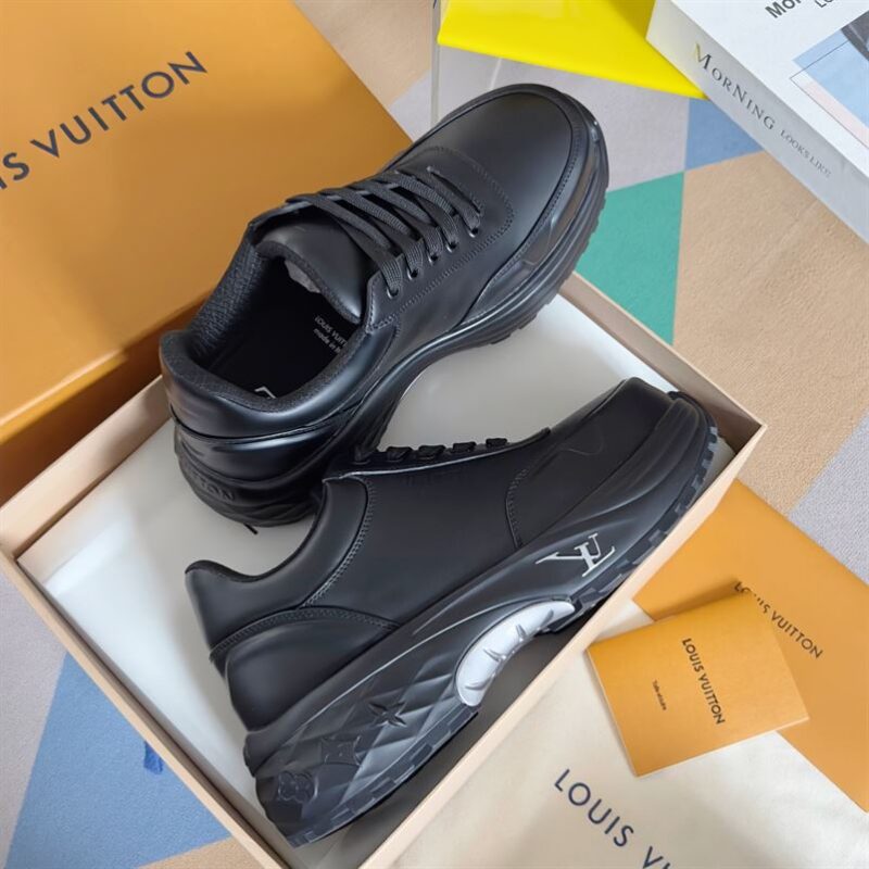 LOUIS VUITTON LV DISCOVERY DERBY SNEAKER - L128