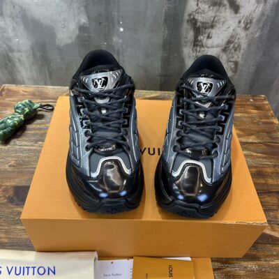 LOUIS VUITTON LV DISCOVERY LACE UP SNEAKER - L077