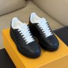 LOUIS VUITTON GROOVY PLATFORM SNEAKER - L122