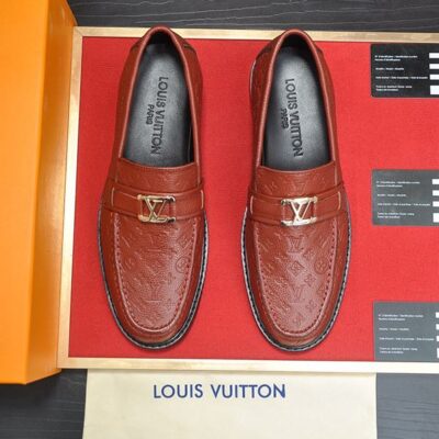 LOUIS VUITTON MAJOR LOAFER - T104