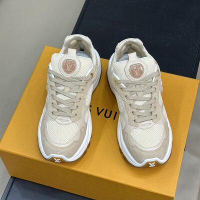 LOUIS VUITTON RUN 55 SNEAKER BEIGE - L112