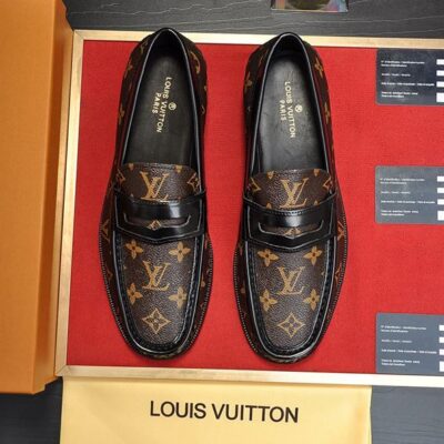 LOUIS VUITTON SORBONNE LOAFER - T051