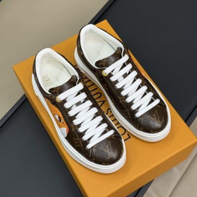 LOUIS VUITTON TIME OUT SNEAKER - L101