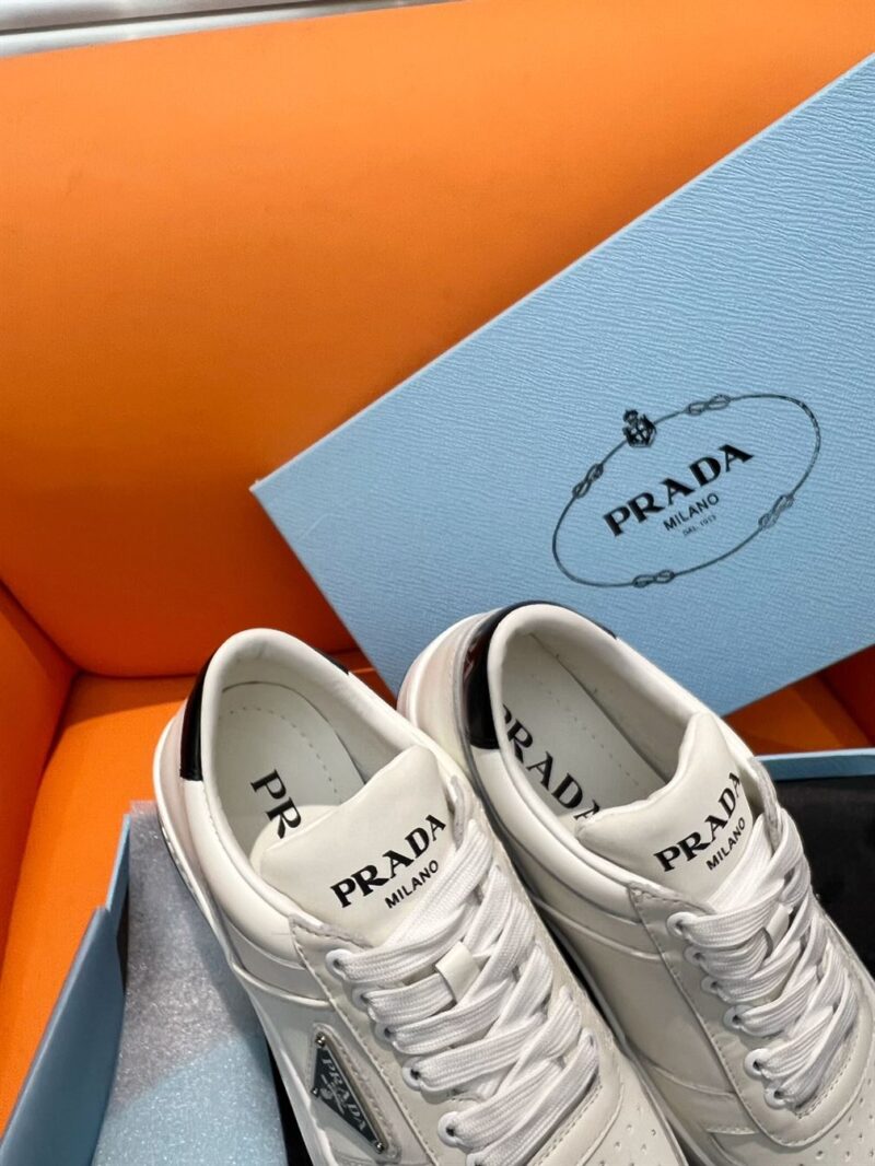 PRADA DOWNTOWN LEATHER SNEAKERS WHITE BLACK - P030