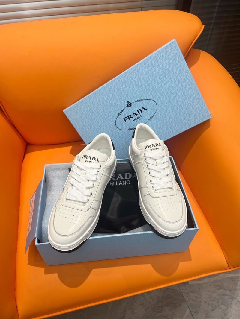 PRADA DOWNTOWN LEATHER SNEAKERS WHITE BLACK - P030