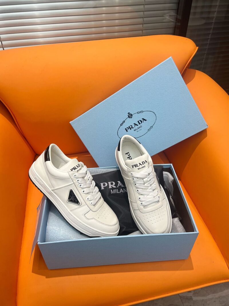 PRADA DOWNTOWN LEATHER SNEAKERS WHITE BLACK - P030