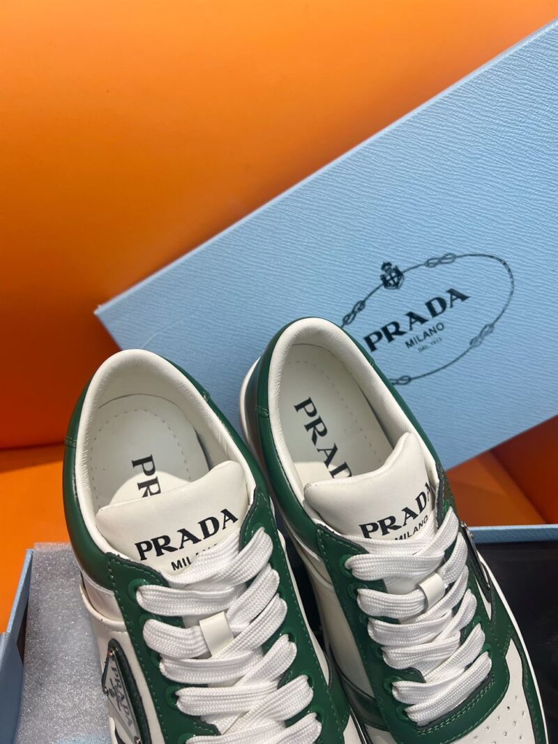 PRADA DOWNTOWN LEATHER SNEAKERS WHITE GREEN - P029