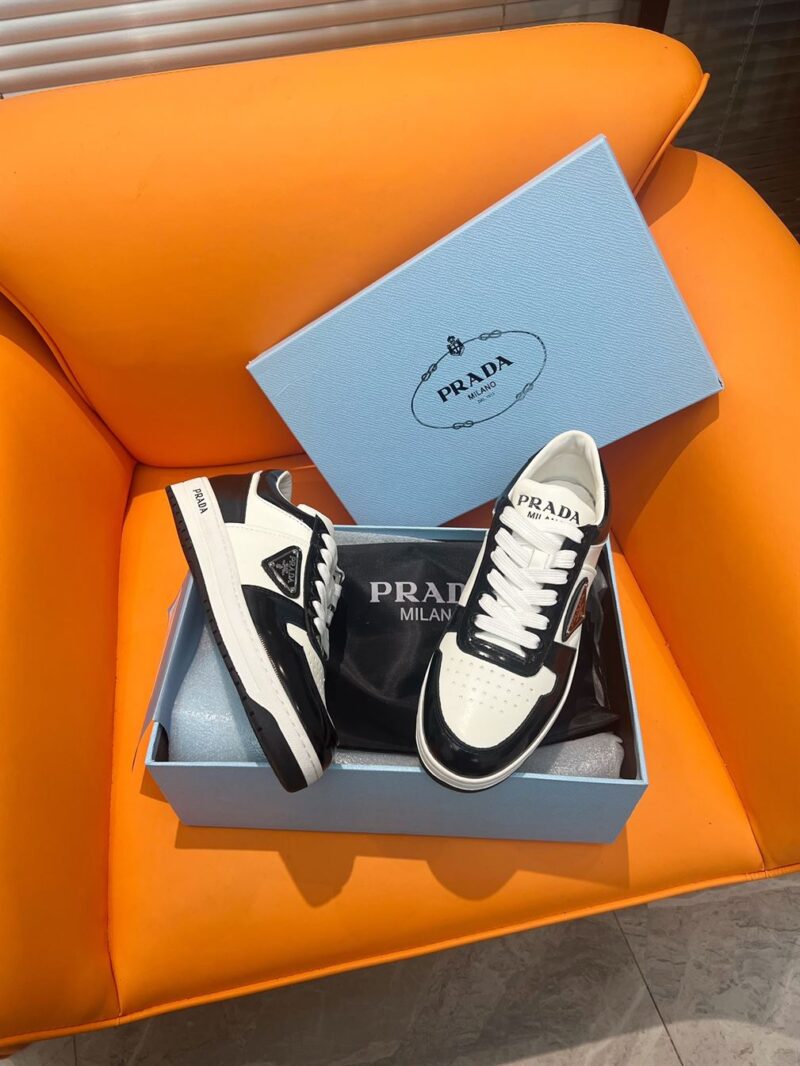 PRADA DOWNTOWN PATENT LEATHER SNEAKERS WHITE BLACK - P031