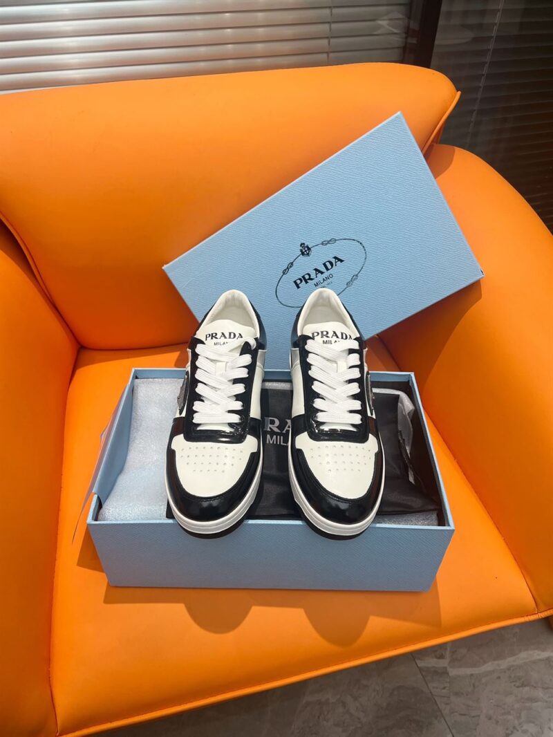 PRADA DOWNTOWN PATENT LEATHER SNEAKERS WHITE BLACK - P031