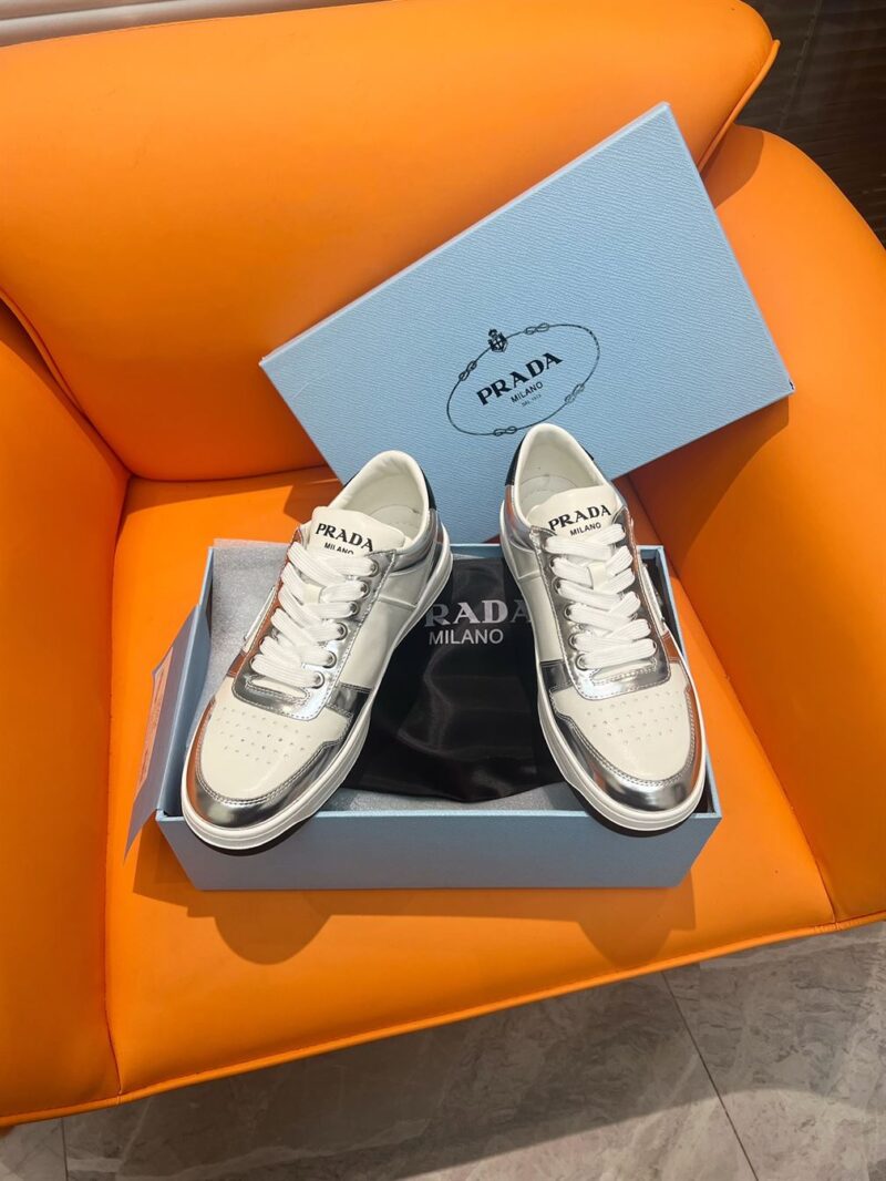 PRADA DOWNTOWN PATENT LEATHER SNEAKERS WHITE SILVER - P032