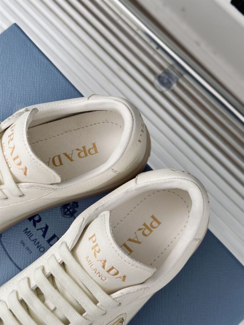 PRADA LEATHER SNEAKERS IVORY - P049