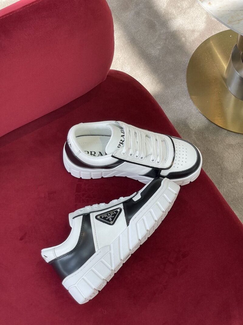 PRADA VOLUMINOUS SNEAKERS WHITE BLACK - P062