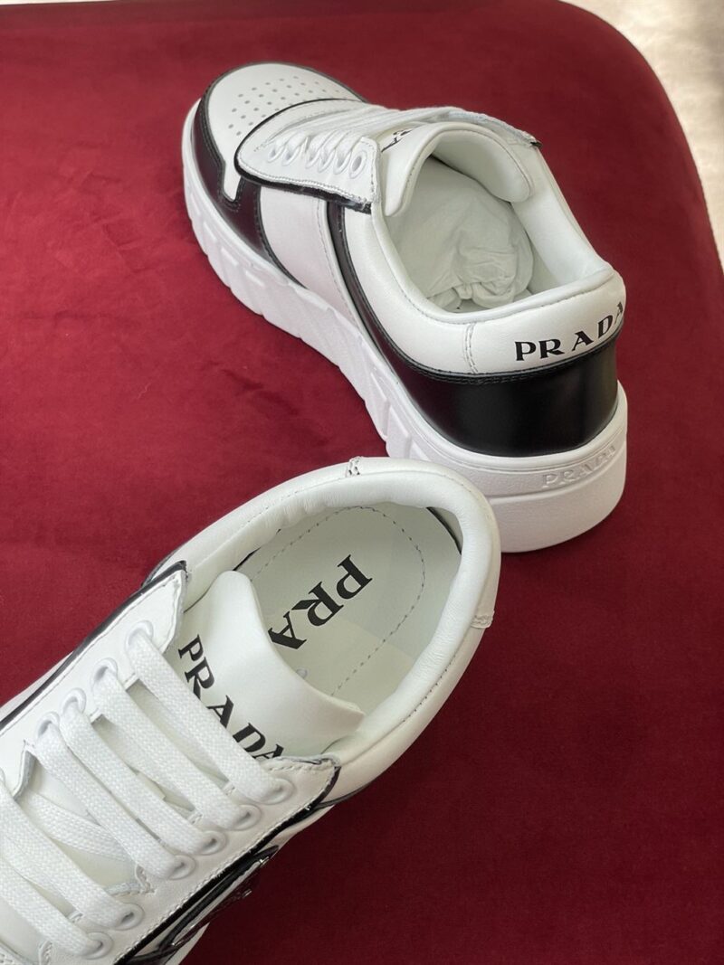 PRADA VOLUMINOUS SNEAKERS WHITE BLACK - P062