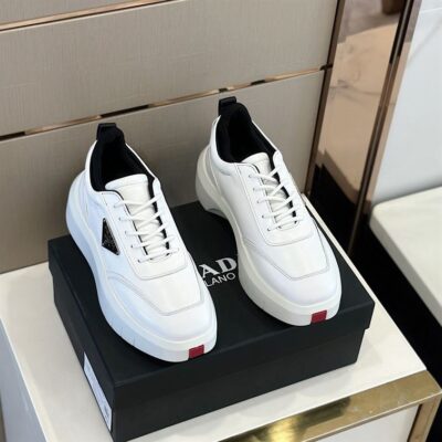 PRADA WHITE LEATHER SNEAKERS - P058