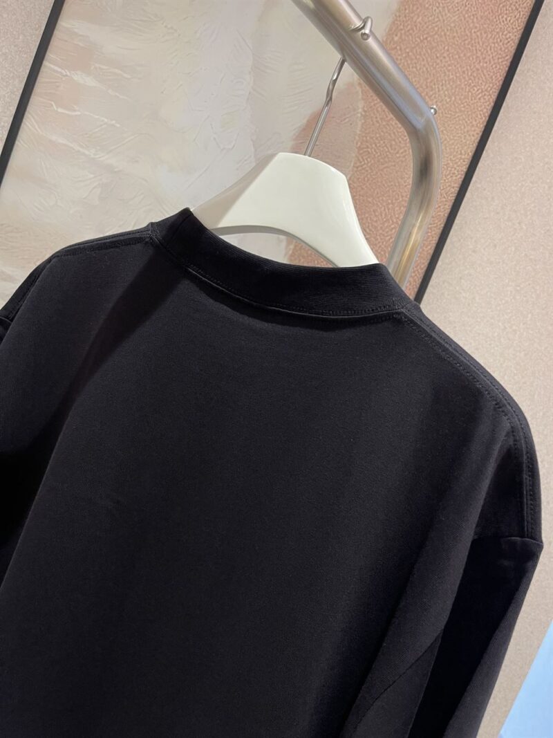 BALENCIAGA BEVERLY HILLS T-SHIRT MEDIUM FIT IN BLACK - Y038