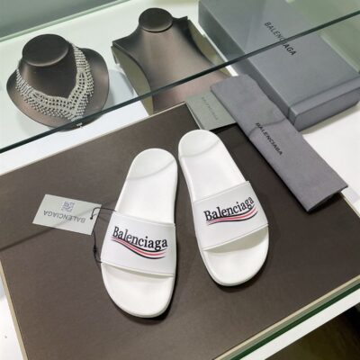 BALENCIAGA POOL SLIDE SANDAL IN BLACK - E034