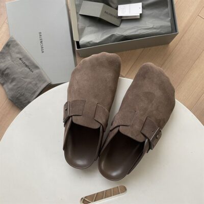 BALENCIAGA SUNDAY MULE IN BROWN - E016