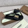 BURBERRY BLACK LEATHER SLIDES WOMEN - U012