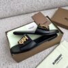 BURBERRY BLACK LEATHER SLIDES WOMEN - U012