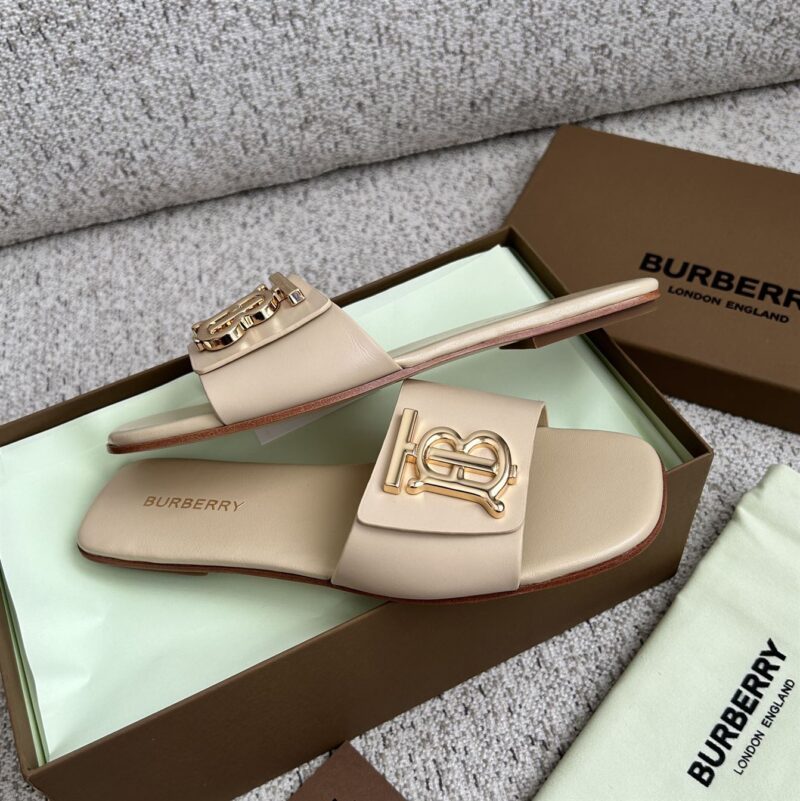 BURBERRY BLACK LEATHER SLIDES WOMEN - U013