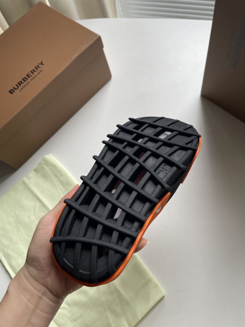 BURBERRY BUCKLOW SLIDES BLACK ORANGE - U008