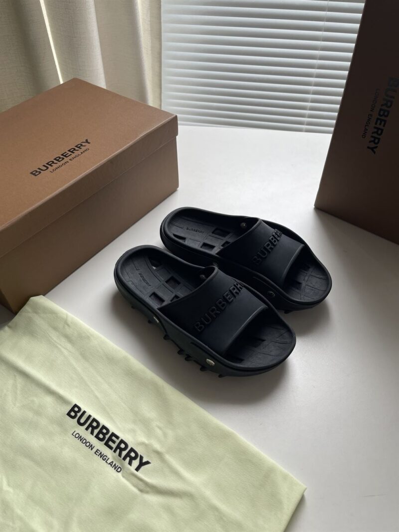 BURBERRY BUCKLOW SLIDES BLACK - U009