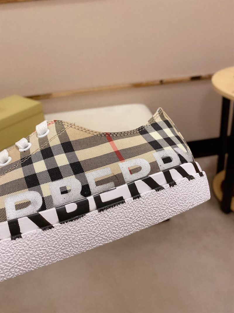 BURBERRY CHECK COTTON SNEAKERS - R040