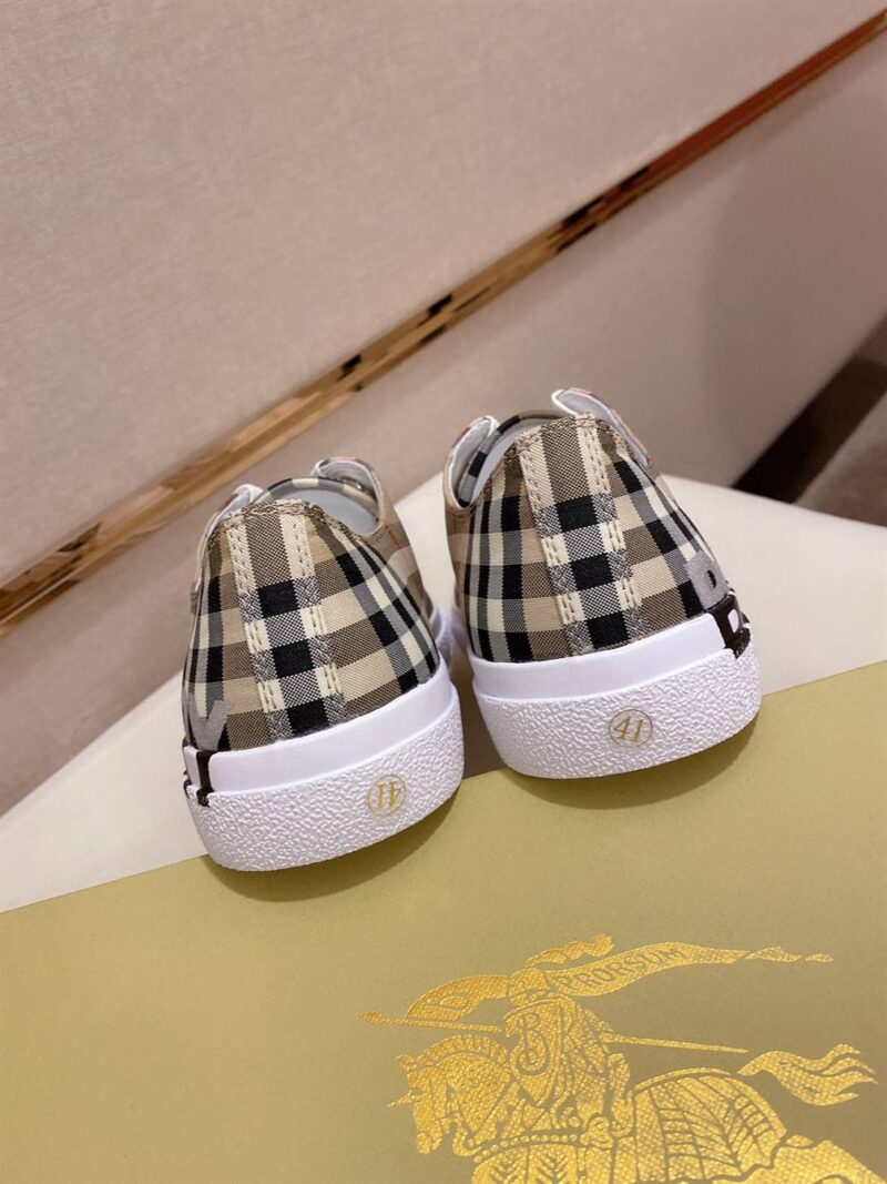 BURBERRY CHECK COTTON SNEAKERS - R040