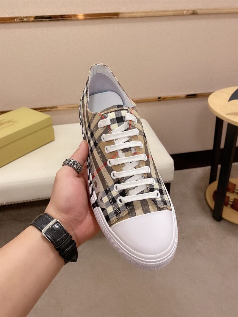 BURBERRY CHECK COTTON SNEAKERS - R040