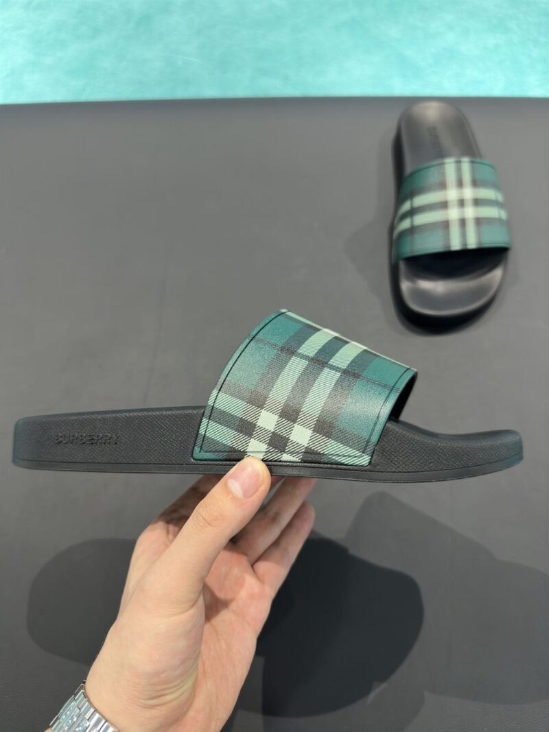 BURBERRY CHECK SLIDES - U003