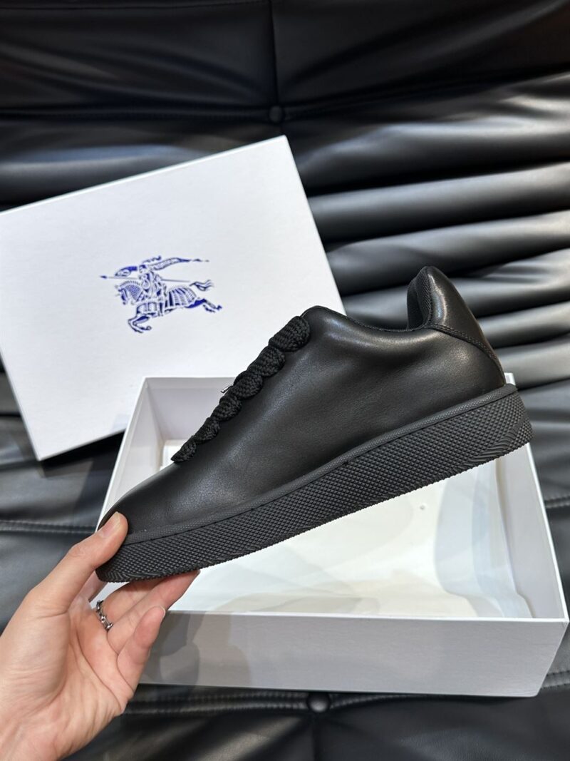 BURBERRY LEATHER BOX SNEAKERS BLACK - R008