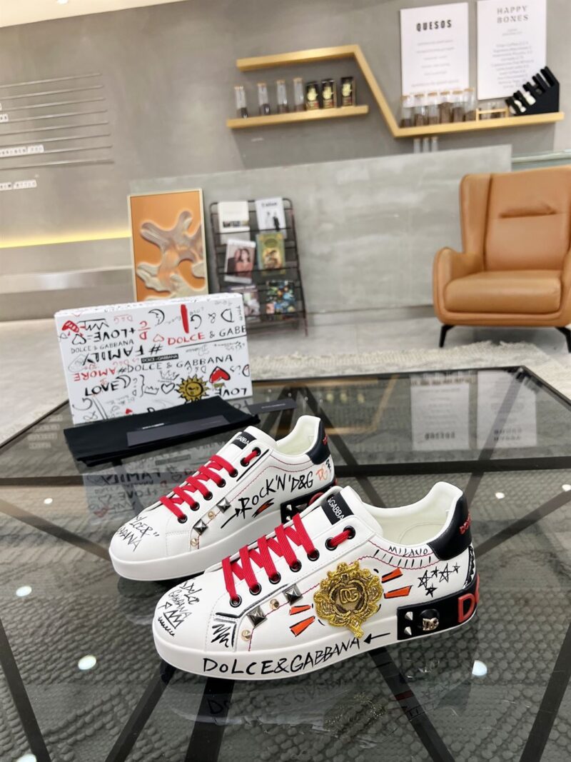 DOLCE & GABBANA CALFSKIN PORTOFINO SNEAKERS WITH EMBROIDERY AND STUDS - HY020