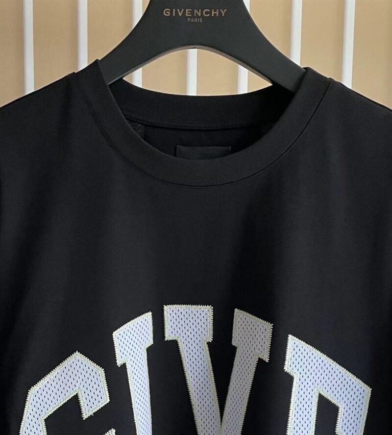 GIVENCHY BLACK BOXY FIT T-SHIRT - K013