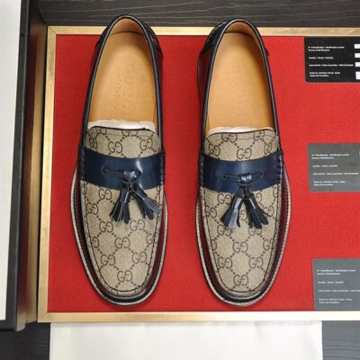 GUCCI GG LOAFER WITH TASSEL - IK039