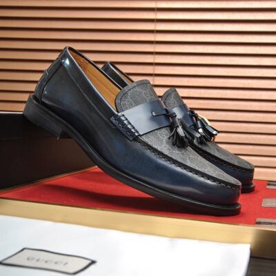 GUCCI GG LOAFER WITH TASSEL - IK042