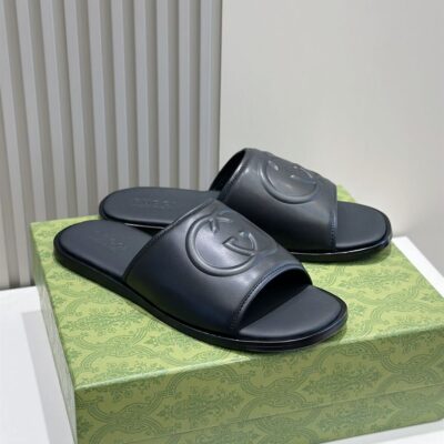 GUCCI SLIDE SANDAL WITH INTERLOCKING G - Q093