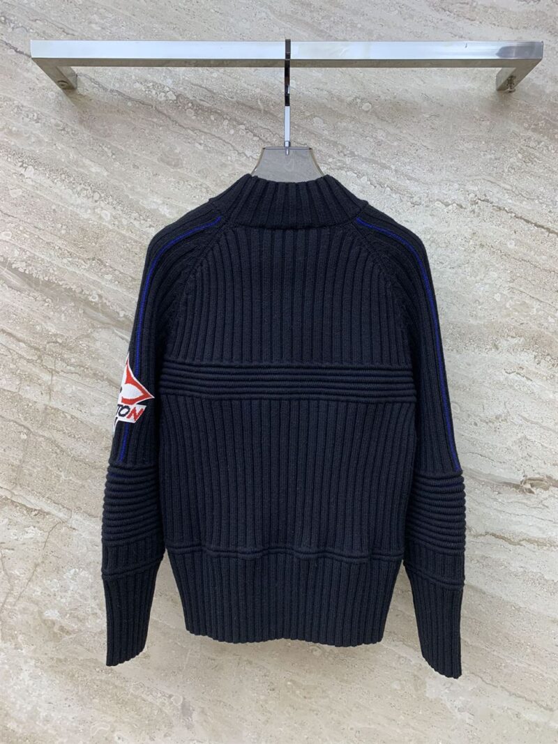 LOUIS VUITTON CONTRAST ACCENT PULLOVER SWEATER - J037