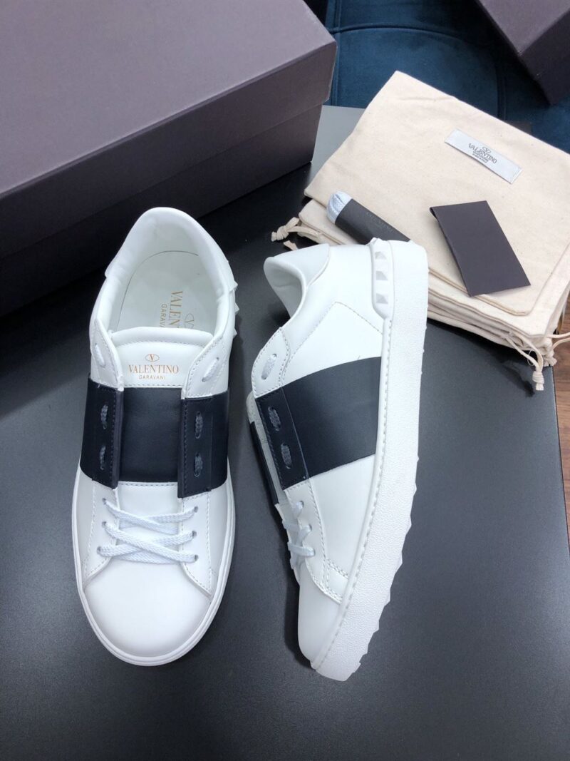 VALENTINO CALFSKIN OPEN SNEAKER - TM034